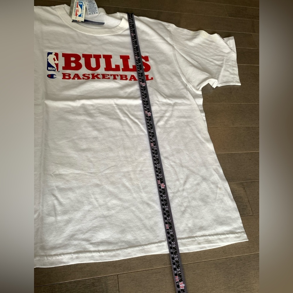 NWT Vintage Champion Chicago Bulls Practice Wear T-Shirt White XL NBA Deadstock - Picture 9 of 11